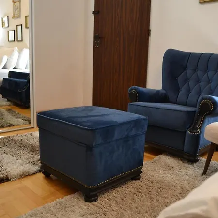 Crystal Apartment