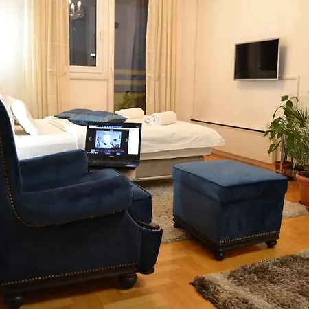 Apartment Crystal